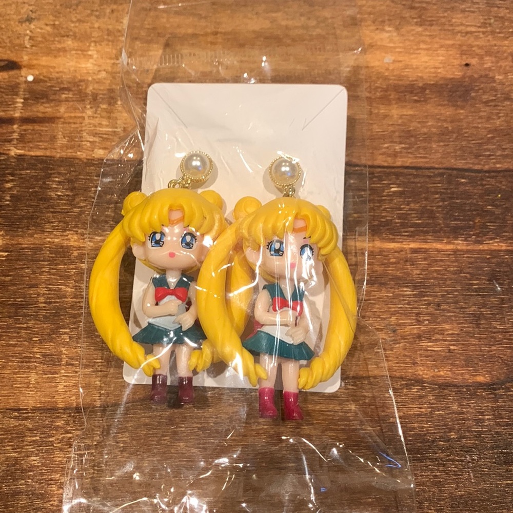 Sailor moon earrings anime